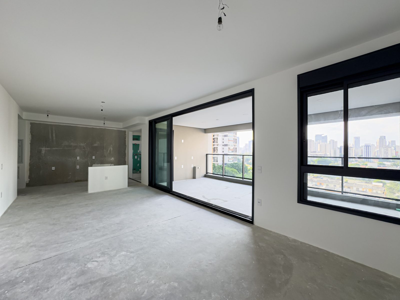 Ateliê 365 Brooklin, living com o caixilho de quatro folhas